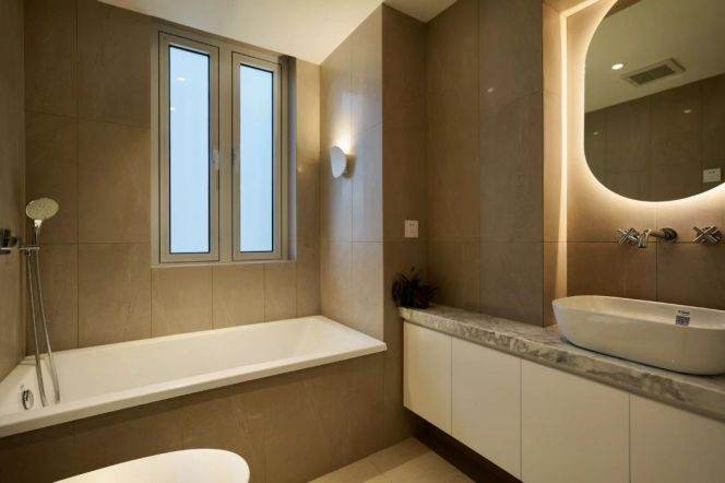 modern big 3brs floor heating open balcony beside Suzhou river Zhong shan park only 21.3K