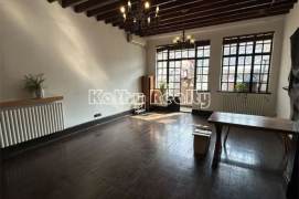 200sqm 4BR 2Baths APT Xintiandi 16.5k
