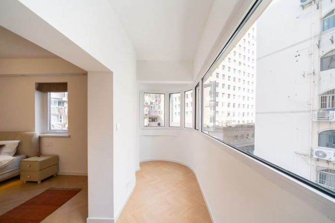 Wuding Rd metro/1br1bt/central AC/floor heat/outdoor balcony/store room/oven