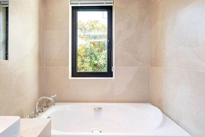 modern 1 bedroom central aircon open kitchen bathtub near IAPM line 1,10,12 only 11.5K