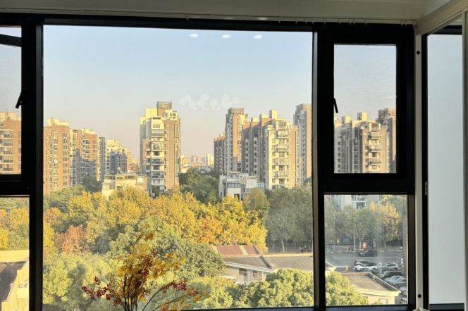 Newly renovated 3Br-2bathr | Xincun rd metro L7 | Central AC 13K