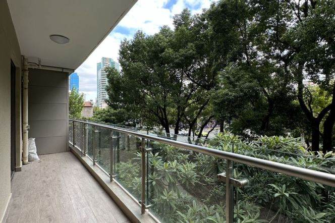 new modern 3brs floor heating open balcony in Xintiandi 