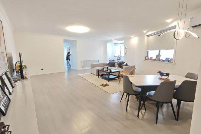 Charming 3brs 2bathrooms elevator building Nr L3/4/10 hongqiao rd sta