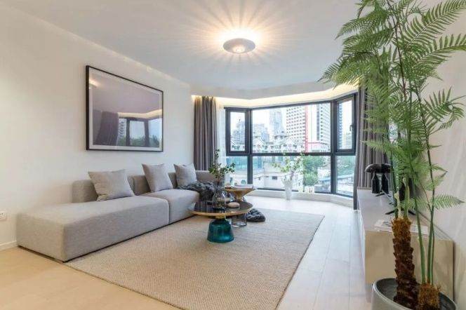 modern 2brs floor heating open kitchen near IAPM Julu road line 1,10,12 