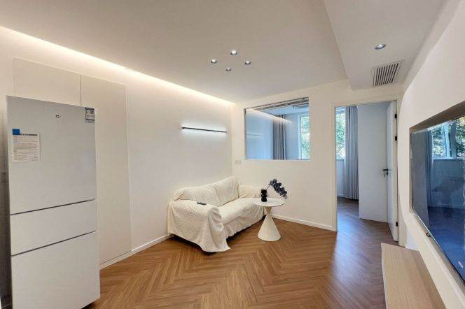 Brand-new Cozy 1Br/1Lr/1Bt Close to L7/9 Zhaojiangbang Rd Station 