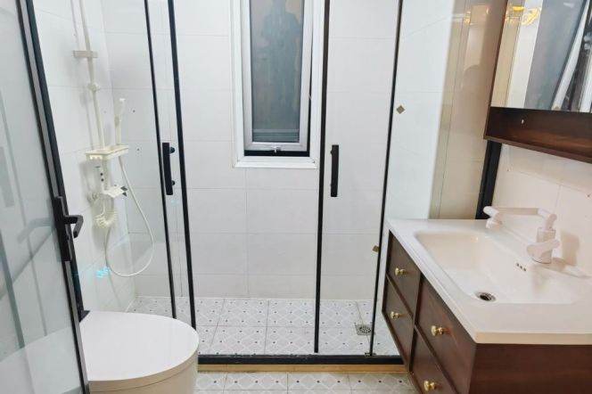 2br with lift in PuDong .easy walking to L 13 ChenChun Rd St. near ZhangJiang Area