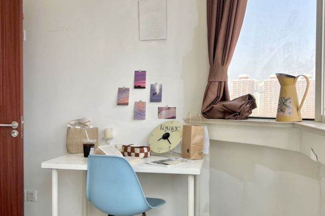 Bright room with big windows,close to ECNU/SJTU LONG/short lease