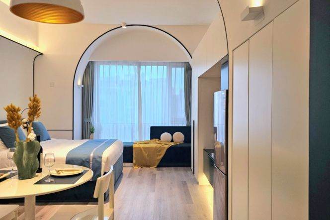 The price is for year rent. Short rent will be higher.