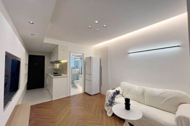 Brand-new Cozy 1Br/1Lr/1Bt Close to L7/9 Zhaojiangbang Rd Station 