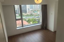 Nanjing West Road Station on Lines 2, 12 and 13, large 4-bedroom apartment with elevator
