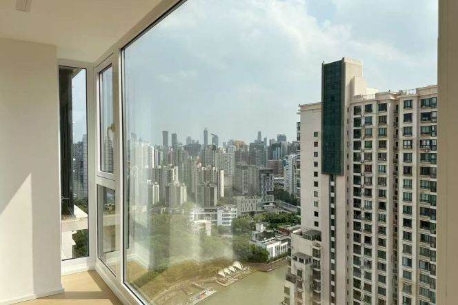 modern big 2brs floor heating nice river view beside Su zhou river line 3,4 
