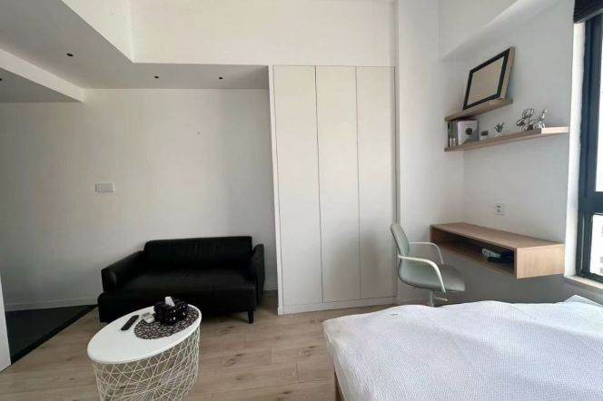 Tongji Garden -1bed -elevator- nice location-line 7 changping 