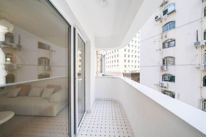 Wuding Rd metro/1br1bt/central AC/floor heat/outdoor balcony/store room/oven