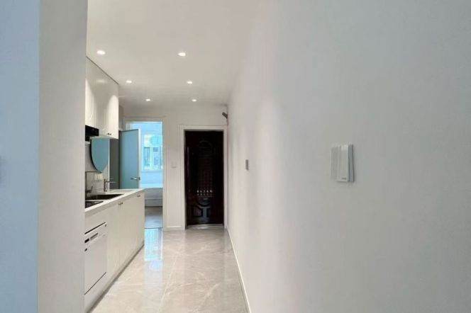 Jiaotong University 1BR apartment