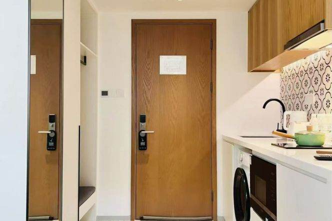 1Studio convenient to Jiao'tong and Dong'hua Uni by line 3/11/12 can long and short lease