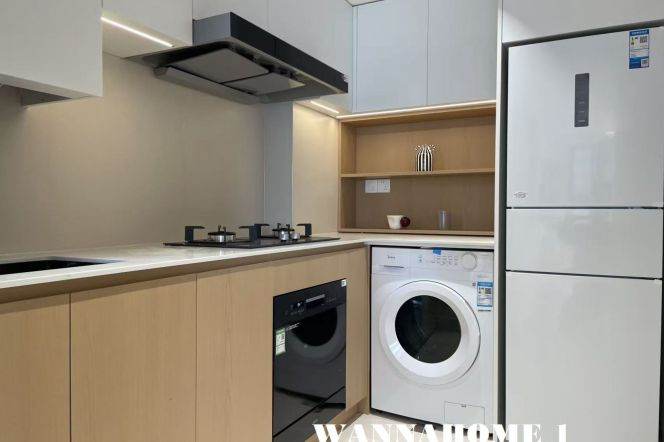 Spacious&Bright 1Bdr 1Bath Apt+Awesome View+L1/12/13 Han Zhong Rd+Great Building
