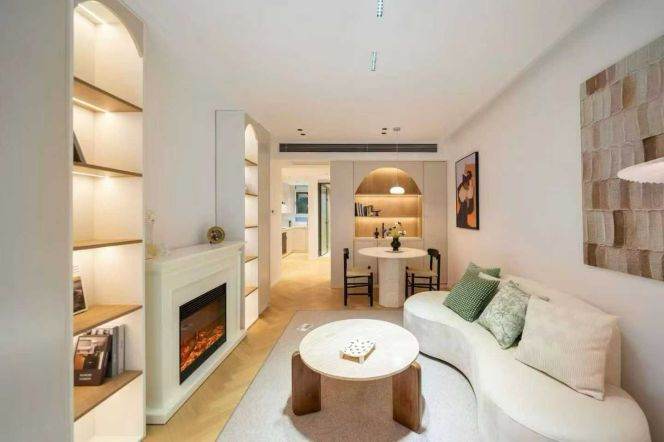 IAPM Floor heating bright 2brs/2lrs/1ba apt with garden; L1/10/12 