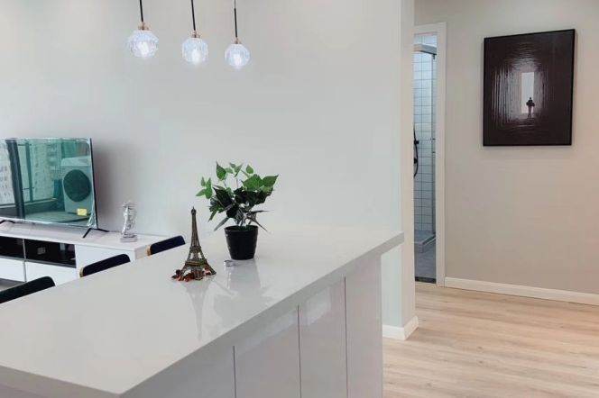 Great view 2Brs/1Lr/1Bt apt nr Zhaojiabang rd,M1/4/7/9/11