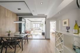 West Nanjing Rd , Bright 1br, 80sqm, elevator, floor heating 