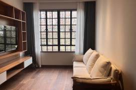 Newly Renovated 2+1BR Old Apt on Huashan Rd