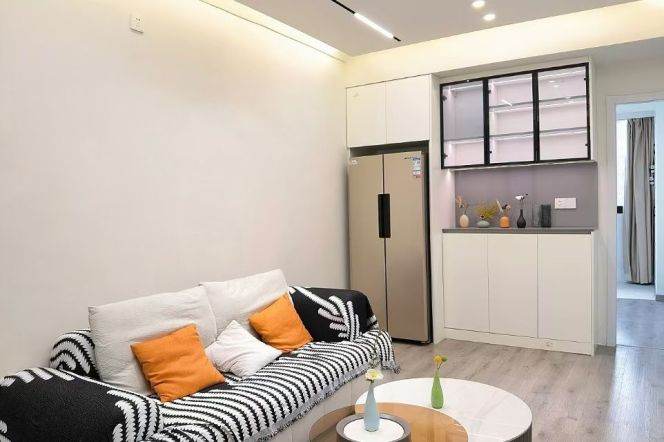 Modern 2Brs/1Lr/1Bt apt nr Zhongshan park,M2/3/4/11