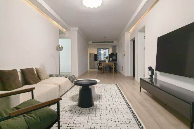 modern 3brs floor heating balcony in Zhong shan park line 2,3,4 only 24K