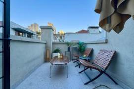 West Nanjing Rd metro/2br2bt/central AC/floor heat/oven/dishwasher/terrace