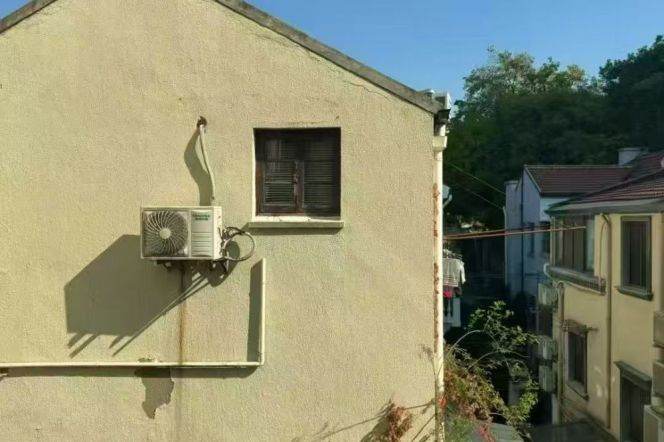 modern 2brs nice furniture near IAPM and metro line 1,10,12 only 13.5K