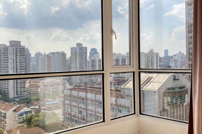 Changping Rd metro/1br1bt/central AC/floor heat/oven