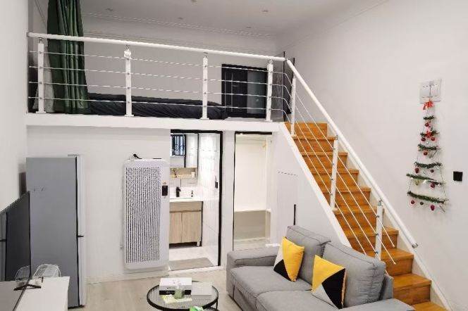 Full furnished 1br/2living & loft/storage room@Zs park & Line 2/3/4