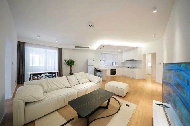 modern 3brs floor heating modern furniture in Zhong shan park line 2,3,4 only 19.5K