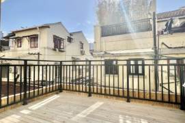 bright 1br with terrace Nr Jiangsu Rd M2/11