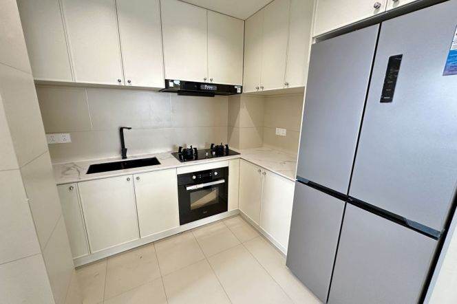 Brand new just renovated 3 br  18.5K with central AC floor heating M3/4/13 