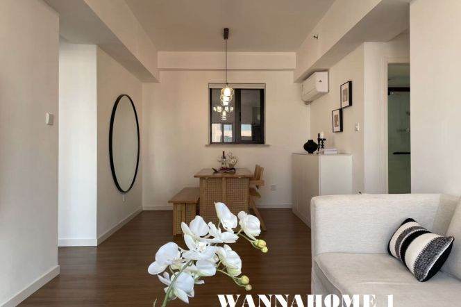 Spacious&Bright 2Brs 1Bath Apt+Awesome View+L1/12/13 Han Zhong Rd+Great Building