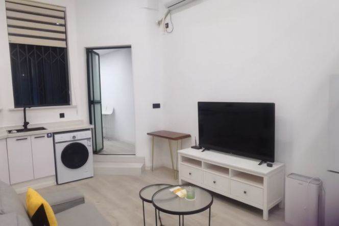 Full furnished 1br/2living & loft/storage room@Zs park & Line 2/3/4