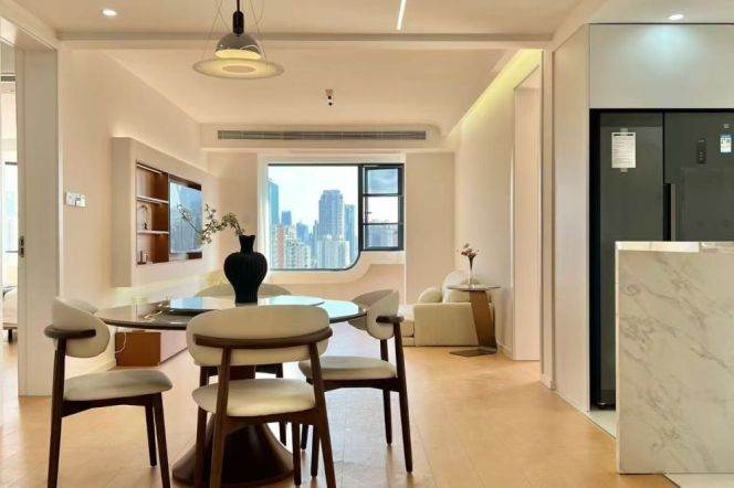 Jing'an large furnished 2br w/elevator