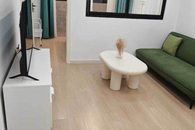 Yanping rd/modern 1br 1lr/central AC/oven/bright room,Changping rd@L7