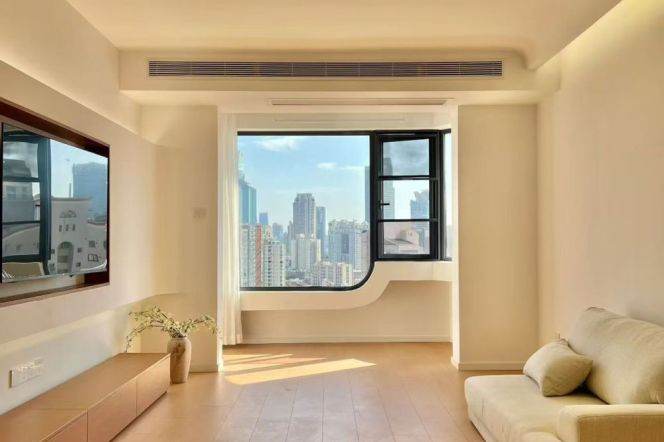 Jing'an large furnished 2br w/elevator