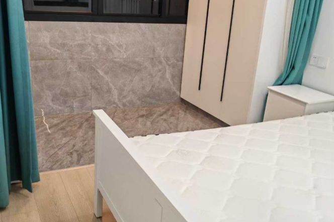 Yanping rd/modern 1br 1lr/central AC/oven/bright room,Changping rd@L7