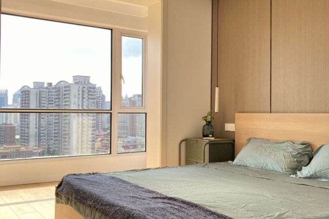 Changping Rd metro/1br1bt/central AC/floor heat/oven