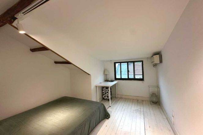Spacious 4BR 3BA 200㎡ Duplex w/Terrace nr Jiaotong Uni Station