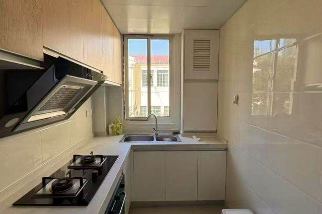 modern 2brs nice furniture near IAPM and metro line 1,10,12 only 13.5K