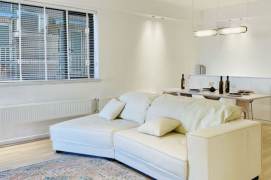 Spacious 3br with Outdoor Balcony near Xujiahui,Shanghai indoor stadium St.