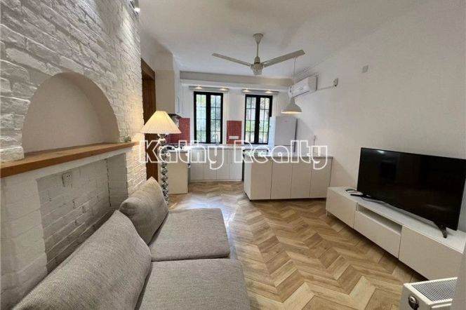 Beautiful compound 2BR APT Hengshan Rd station 16.8k 