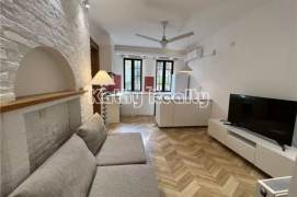 Beautiful compound 2BR APT Hengshan Rd station 16.8k 
