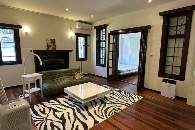 Cozy 1br with terrace near Hengshan Road
