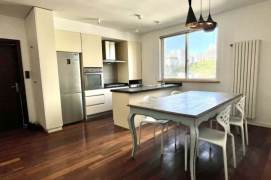 Bright 2 BR apartment on Anfu rd