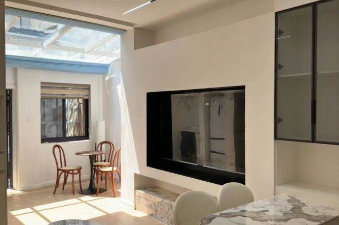 Bright 1BR with 15sqm Sunroom | Prime Hengfu Location & High-End Finishes | 7,999 RMB/Month