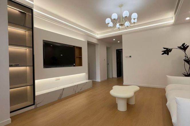 zhongshan park station one bedroom