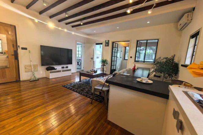 Jiaotong University or Shanghai Library Station 1Br with Open Balcony Line10/11